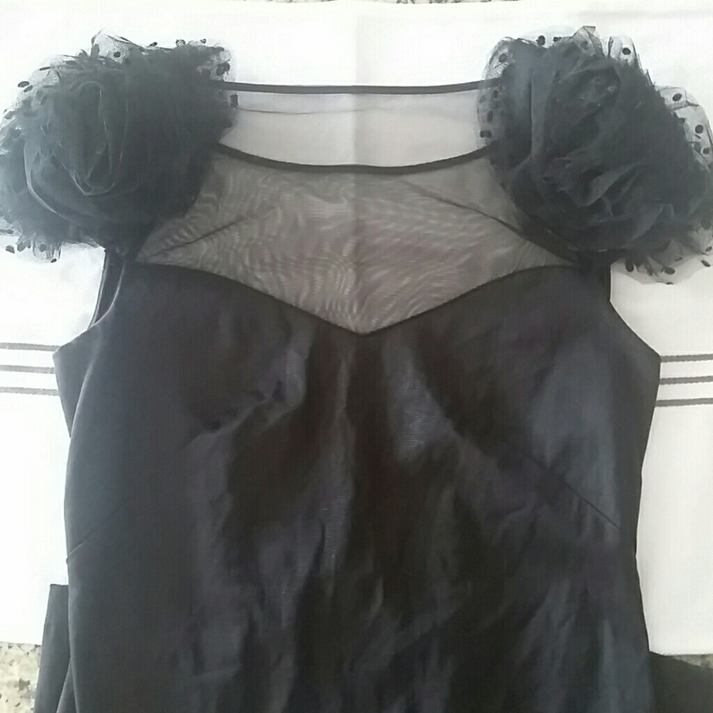 Pearl black body con dress.